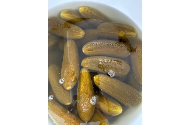 Огурцы солёные целые Огурцы солёные целые