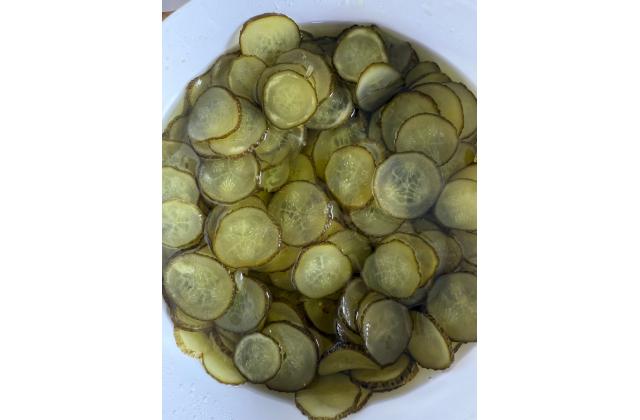 Огурцы маринованные нарезанные Огурцы маринованные нарезанные